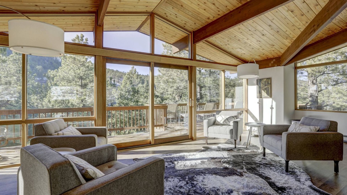 Boulder House | Luxe Private Mountain Lodge 5 Bdrm Home HOT TUB - WiFI Min. to town
