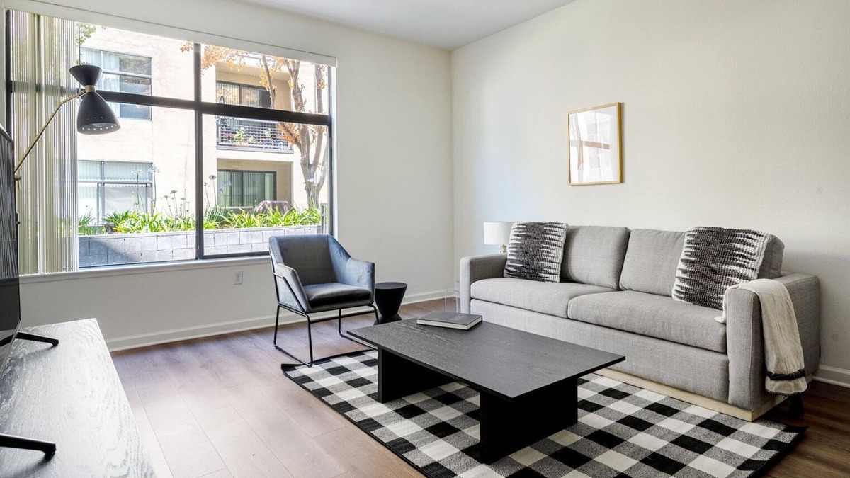 San Jose Apartment | Luxe San Jose 1BR w/Gym, Pool, W/D, walk to WF + Caltrain, by Blueground