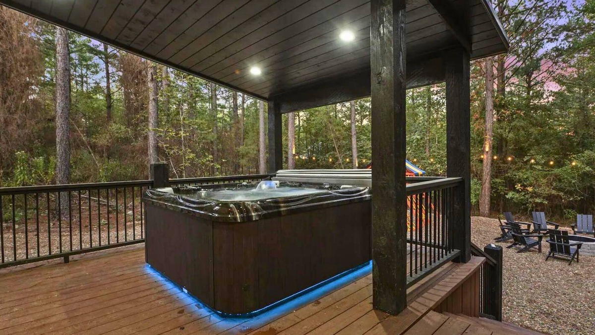 Pickens Cabin | Luxe Side by Side Cabins w/Games, Sleeps 47