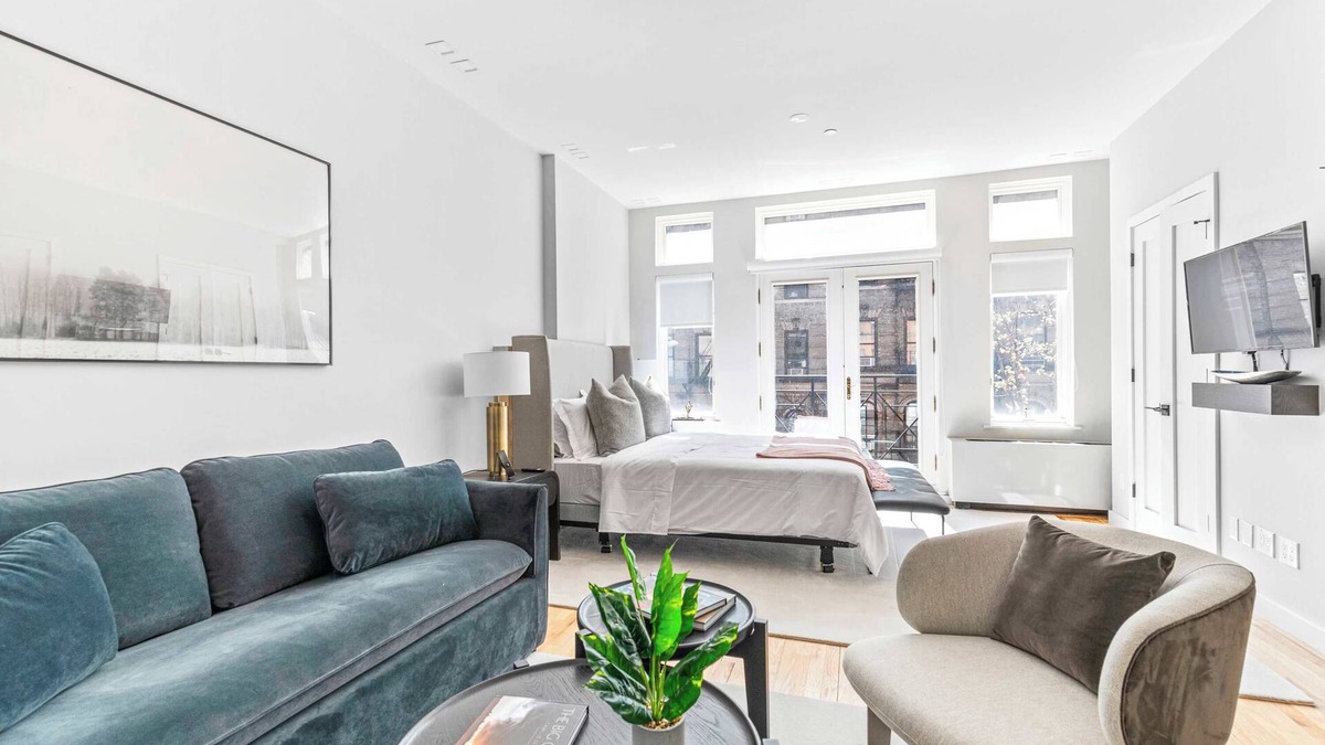 Central Park South Apartment | Luxe Studio with Charming Juliet Balcony