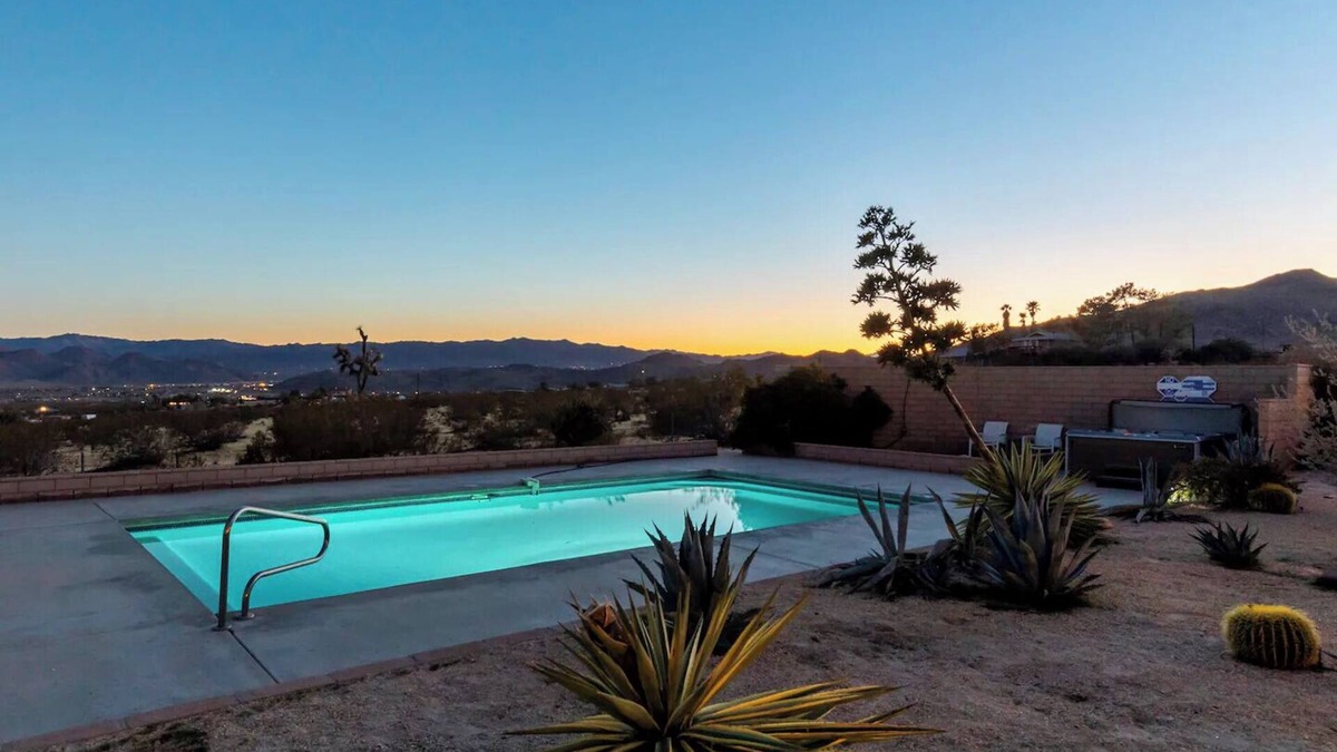 Joshua Tree Villa | Luxe Villa | Heated Pool | Spa | Mountain Views