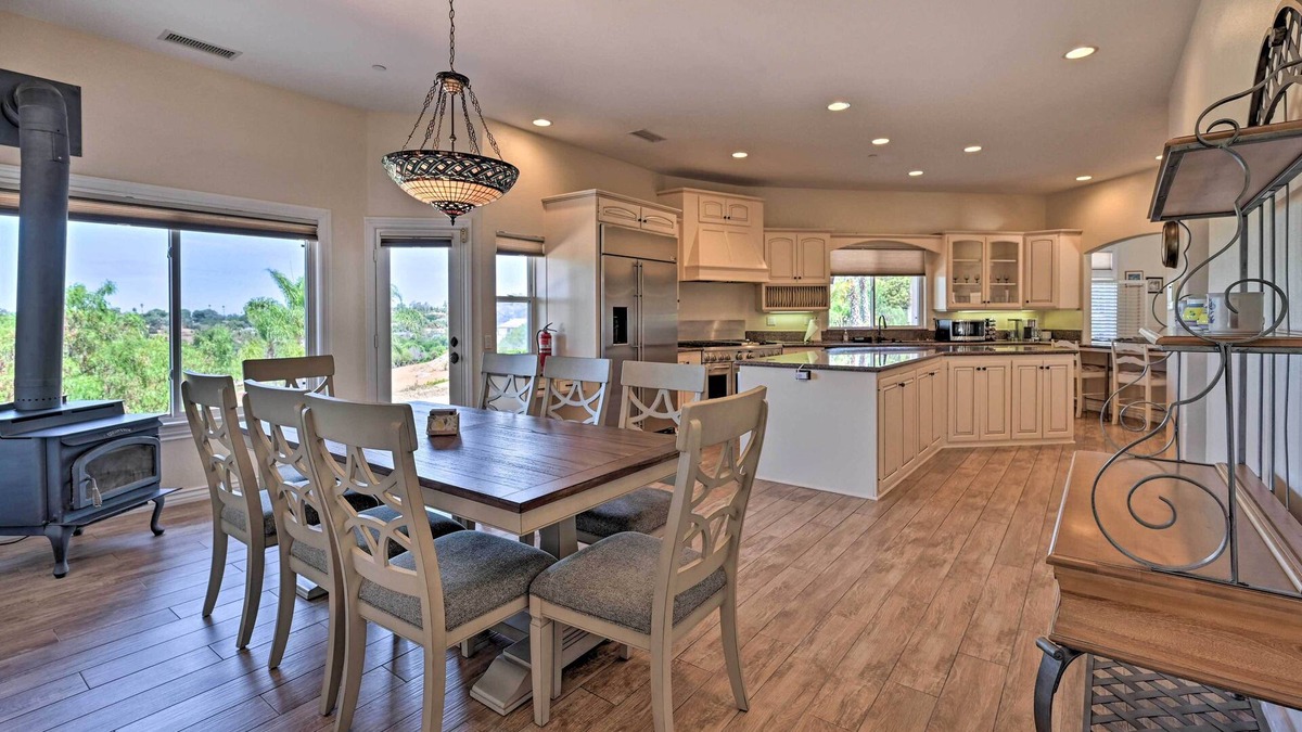 Vista House | Luxe Vista Getaway w/Private Pool & Hot Tub!