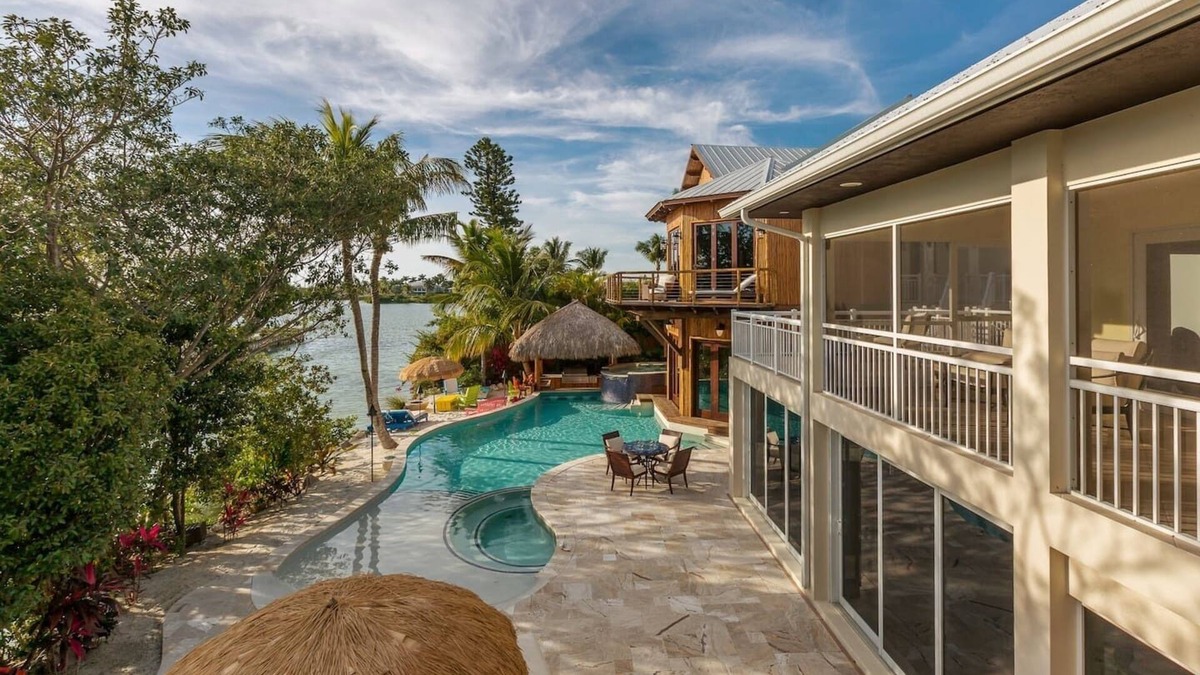 Marathon Villa | Luxe Waterfront Retreat-2 Pools-Beach-Spa-Dock-Bar
