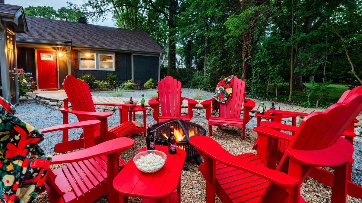 University Park House | Luxe Wolfpack Retreat: Walk to NC State, Shops, Dining+Firepit, Cornhole & More!