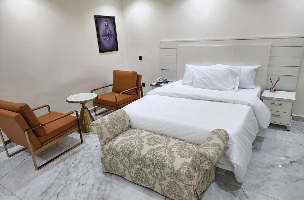 Ojodu Hotel | LUXOL HOMES&SUITES