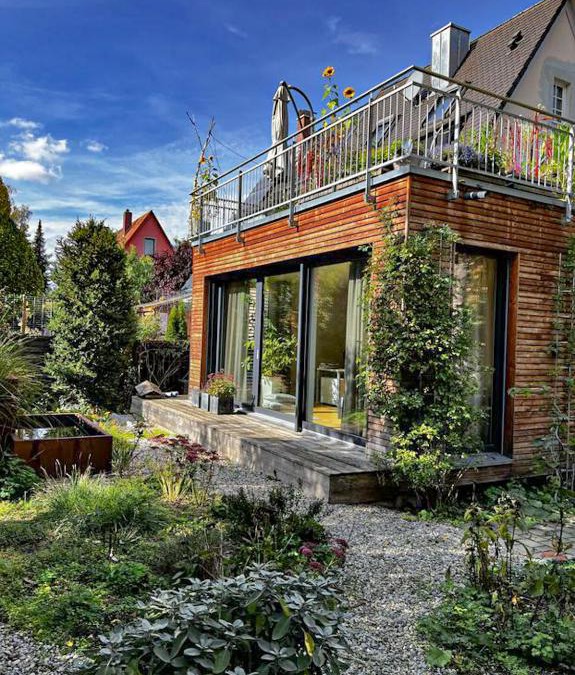 Nordstadt Apartment | LUXOMES: Design Apartment - Near Airport