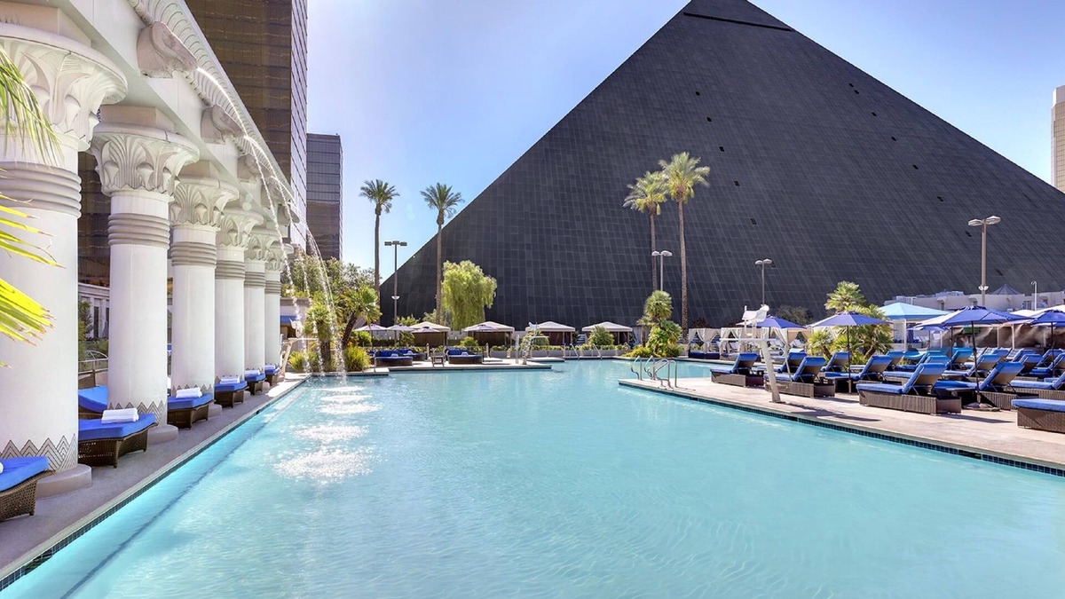 Las Vegas Strip Resort | Luxor Hotel and Casino