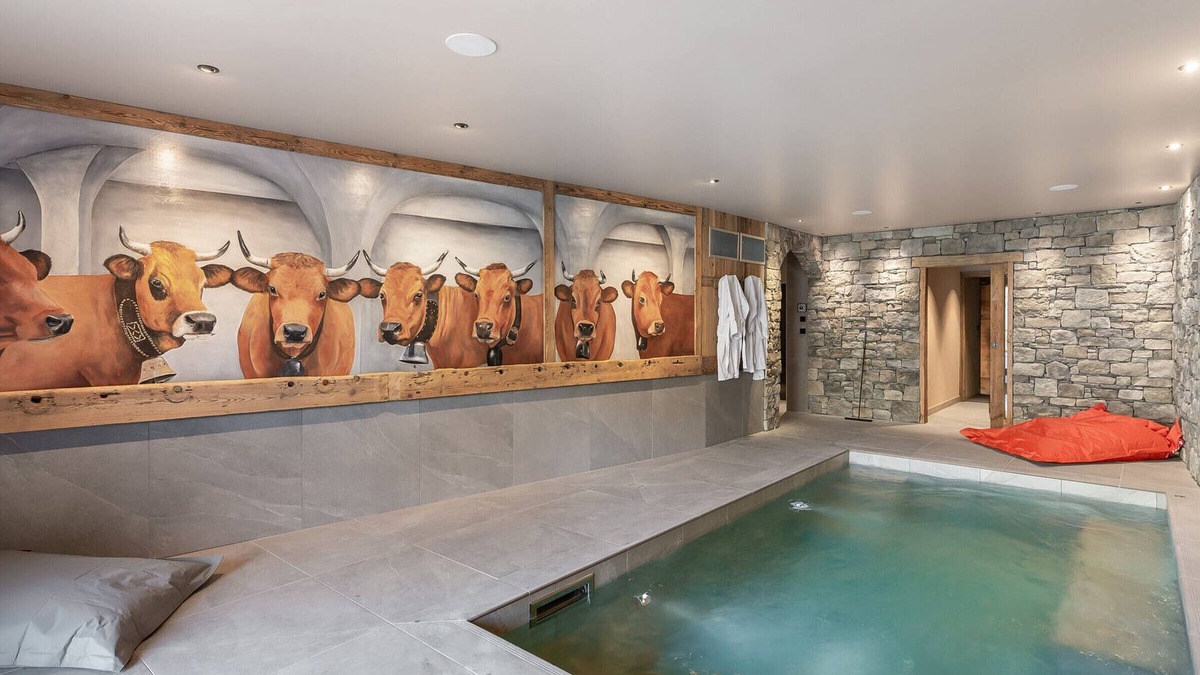 Saint-Martin-de-Belleville Ski Chalet | Luxury Chalet with Pool, Sauna, and Hammam for 14 Guests in Saint Martin de Belleville