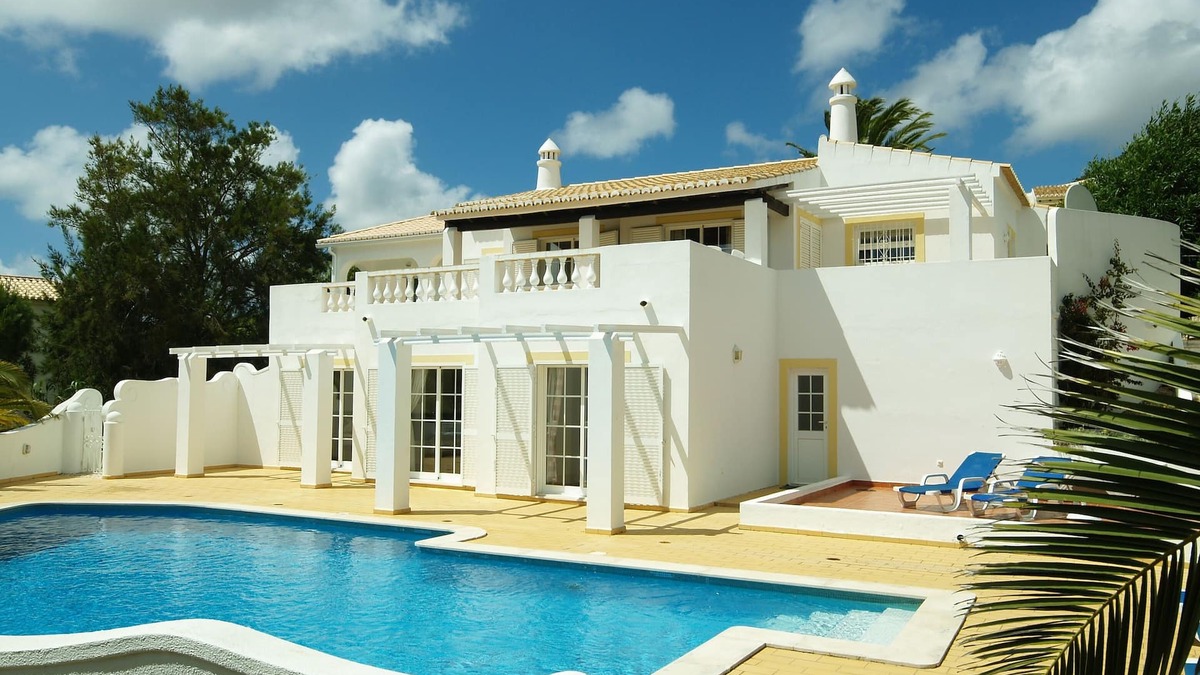 Vila do Bispo Villa | Luxury 4/5 Bed Villa with Private Pool, Sea, Golf and Lake Views