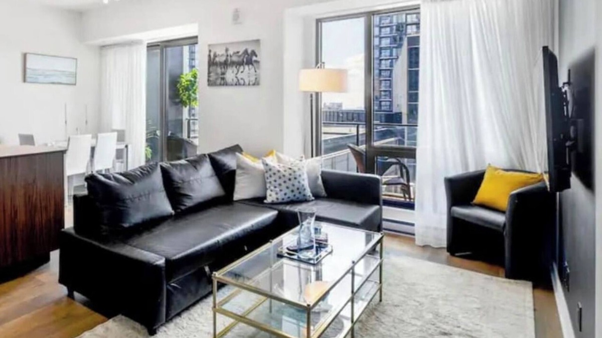 Downtown Montreal Condo | Luxuary and Cozy Condo (2 bed with complete 2 bath)