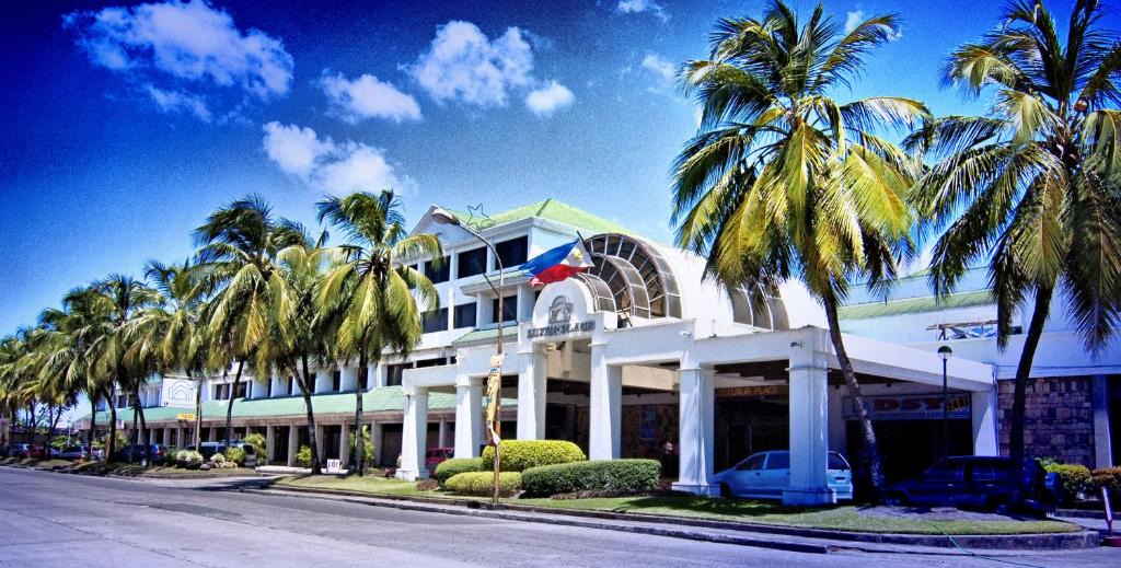 Bacolod Hotel | Luxur Place