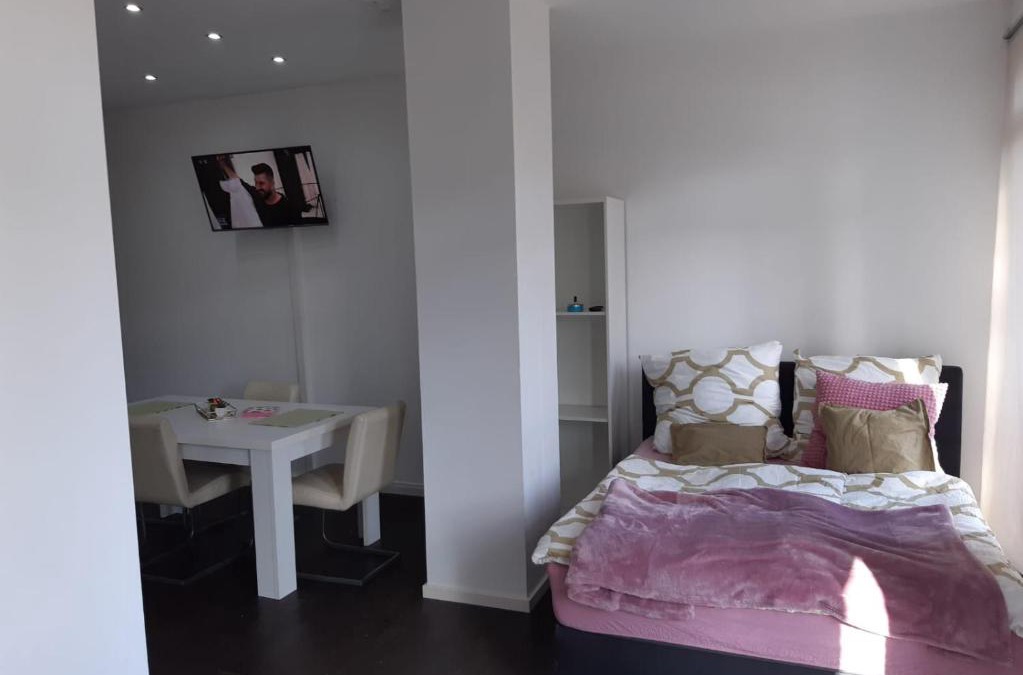 Lechhausen Apartment | Luxuriöse Wohnung mit eigenem Garten