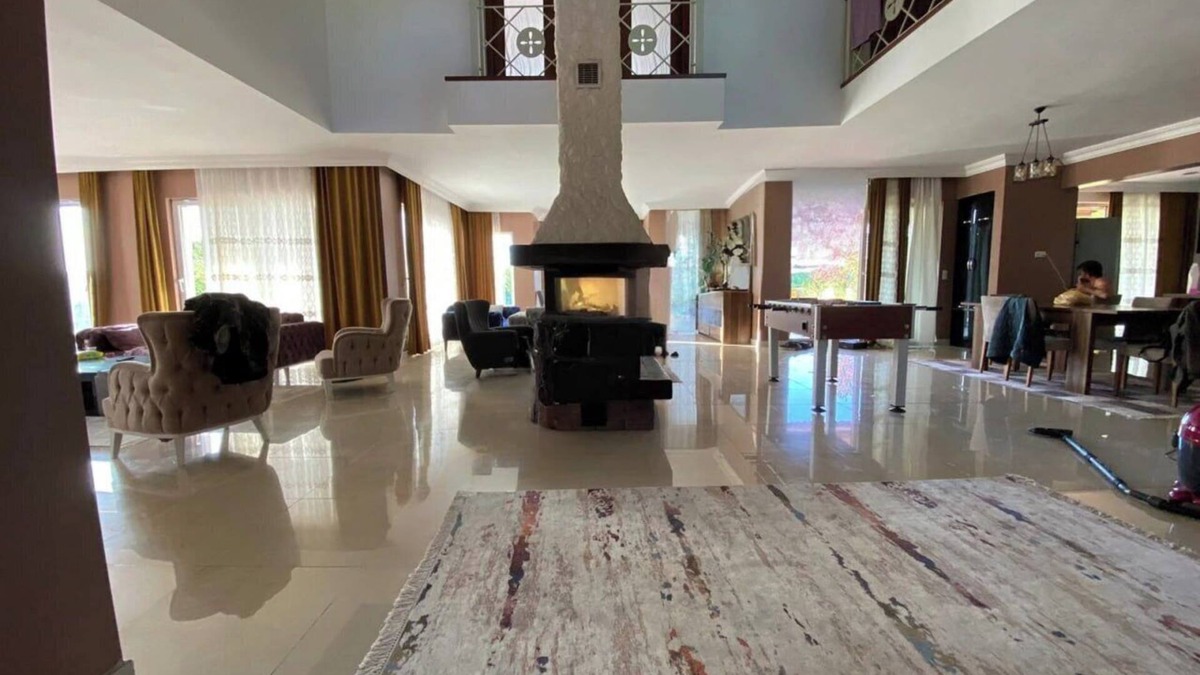 Buyukcekmece Ski Chalet | Luxuries chalet, pool, private villa, AC, and free WIFI