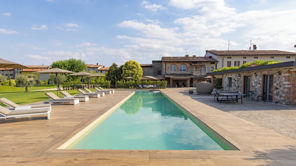 Calvagese della Riviera Villa | Luxurious Villa Mocasina with 25 m Pool on 5000 sqm - pet friendly