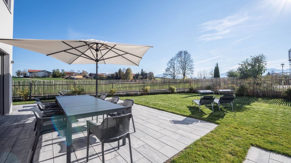 Gstadt House | Luxurious design holiday home with mountain view, fireplace and garden