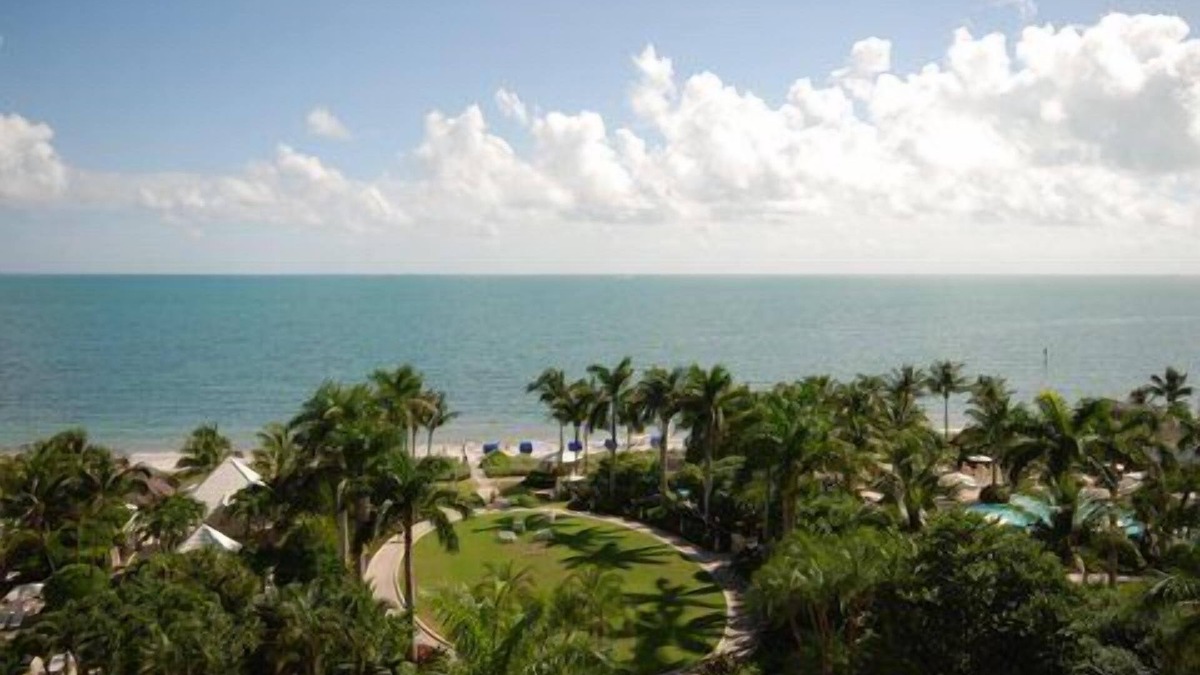 Key Biscayne Condo | Luxurious 1 bdr suite oceanfront in the newly renovated Ritz Key BIscayne Miami