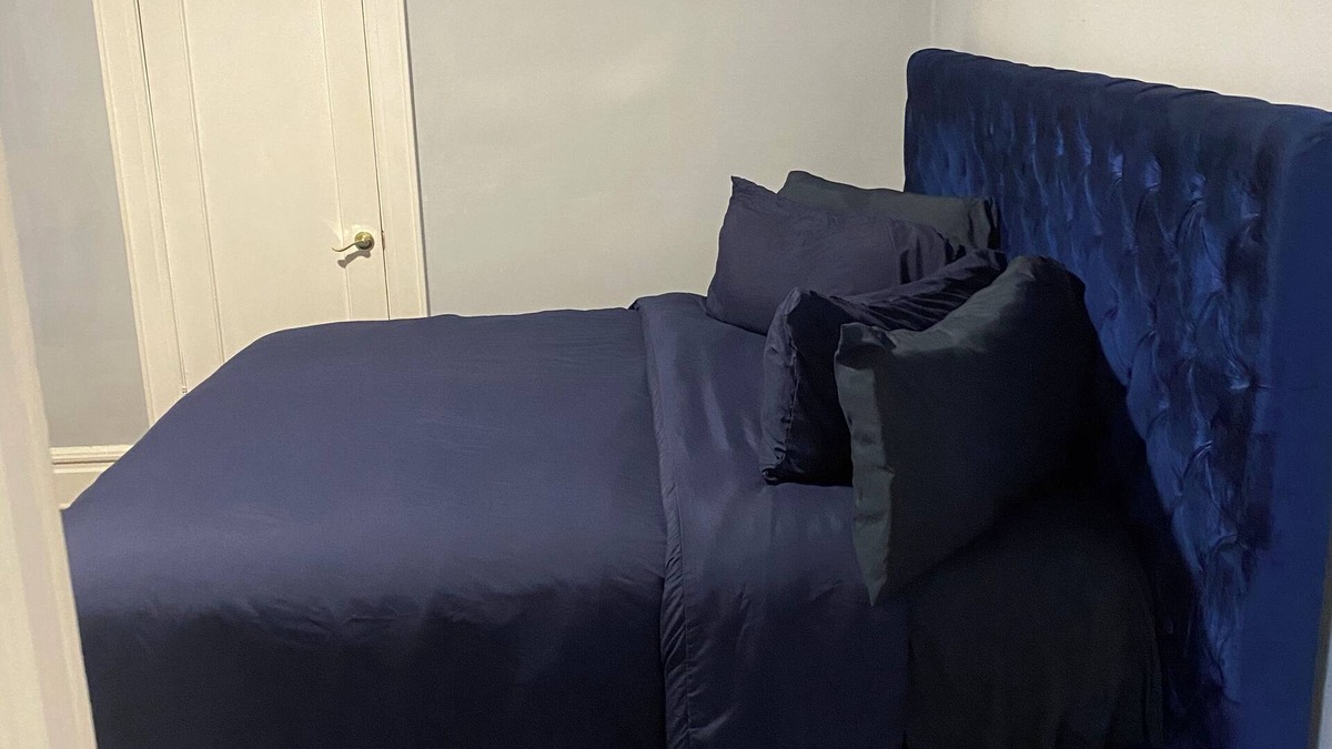 East Orange Apartment | Luxurious 1-bedroom apartment in charming East Orange apartment with AC, WiFi….