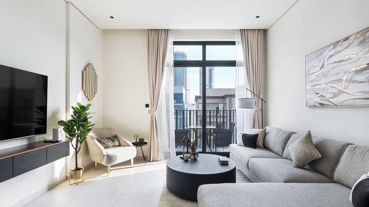 Jumeirah Village Circle Apartment | Luxurious 1BR Flat in Dubai