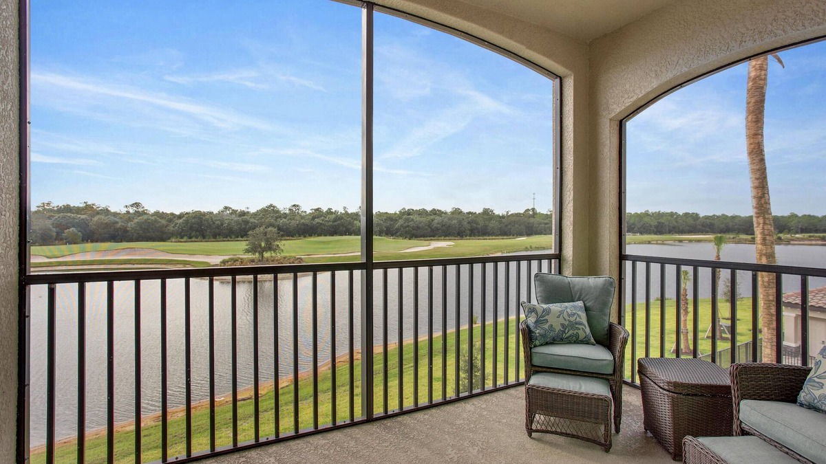 Braden River Condo | Luxurious 2/bed, 2/bath condo in beautiful golf community