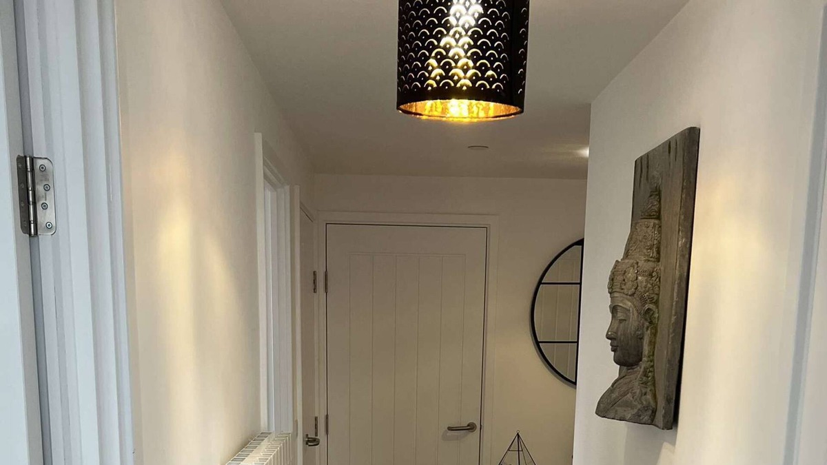 Barking Apartment | Luxurious 2 bed with breathtaking view!