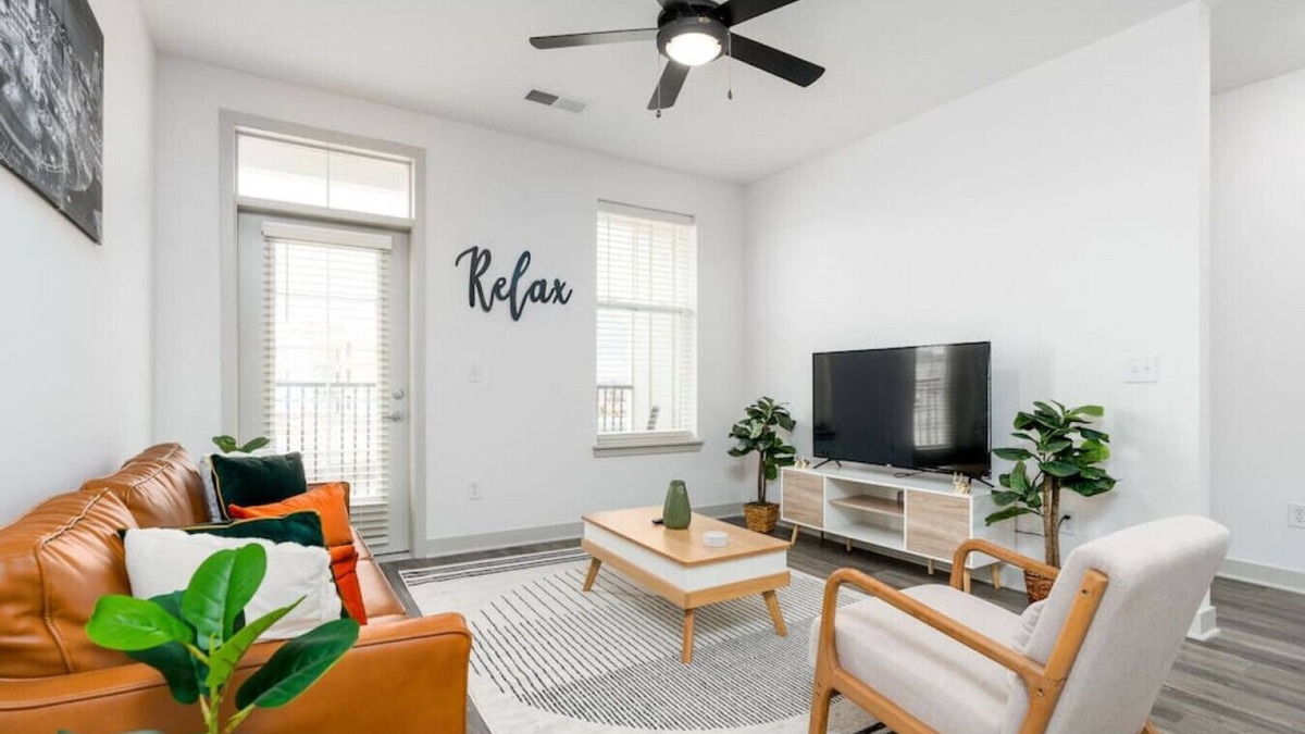 Lebanon Apartment | Luxurious 2-Bedroom, Whitestown