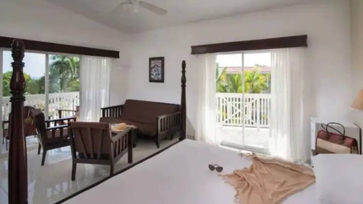 Los Brazos House | Luxurious 2 Bedroom Presidential Suite