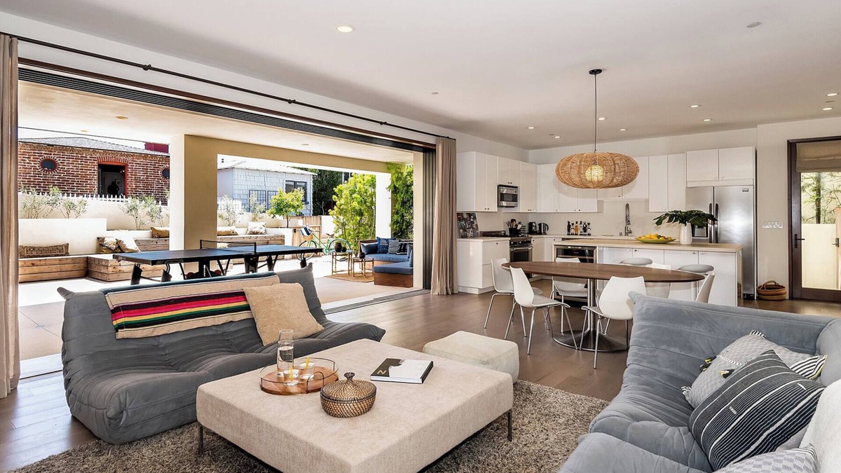 Gas Lamp Section House | Luxurious 2bd Manhattan Beach walk st guest apartment in the sand section