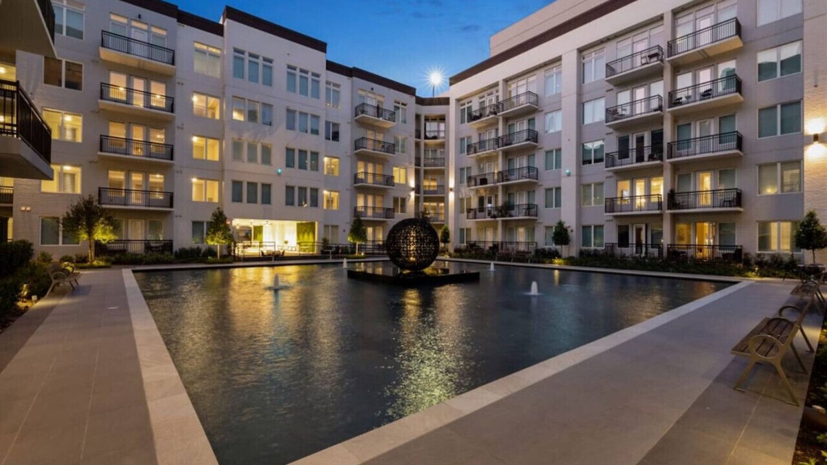 The Galleria Apartment | Luxurious 2bed/2bath Apartment in The Galleria