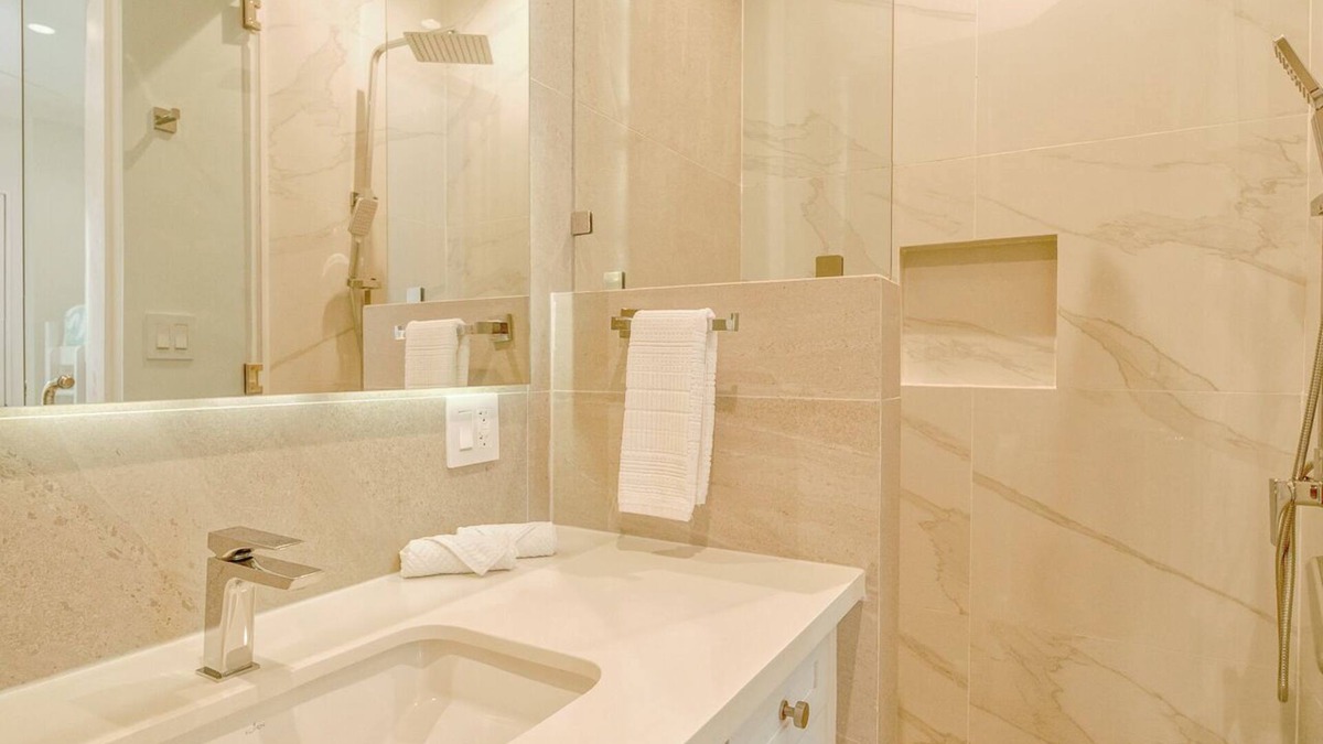 Antoneys Cay House | Luxurious 3-bedroom, 3-bath townhome in Watercolors