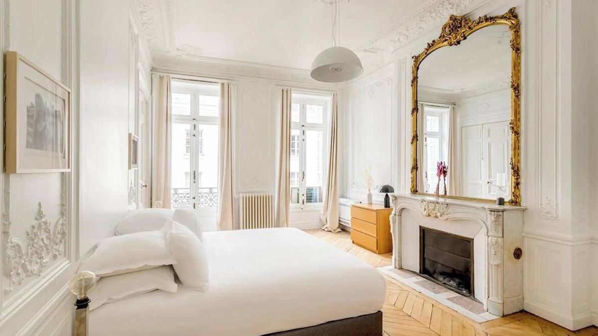 Quartier du Faubourg-Montmartre Apartment | LUXURIOUS 3-BEDROOM APARTMENT STEPS FROM THE GRAND REX - GRANDS BOULEVARDS