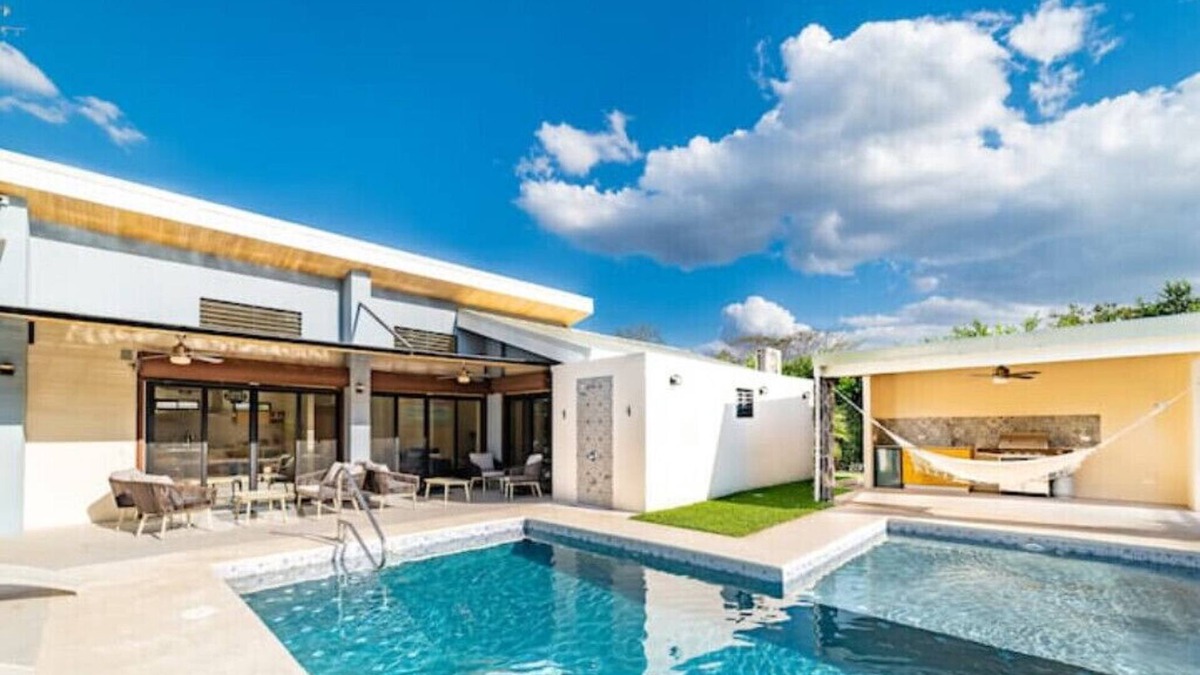 Playa Grande Villa | Luxurious 3 Bedroom Villa & Pool Close to Beach in Playa Grande, Costa Rica