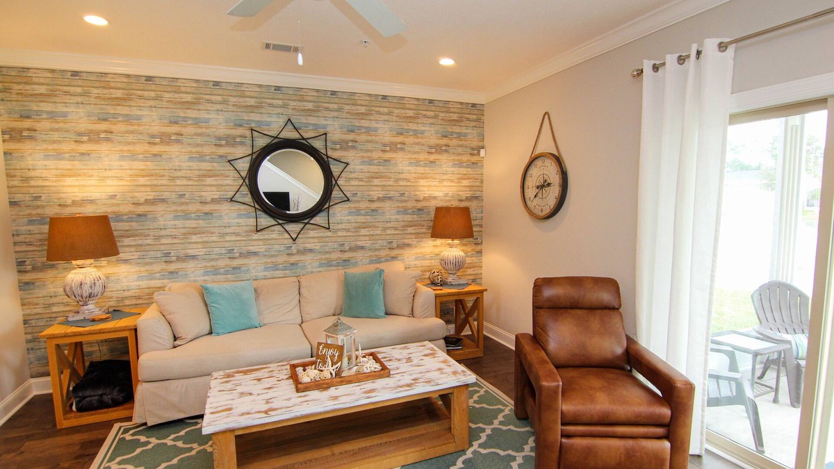 Epworth Acres House | Luxurious 3 BR townhome in prime locale!