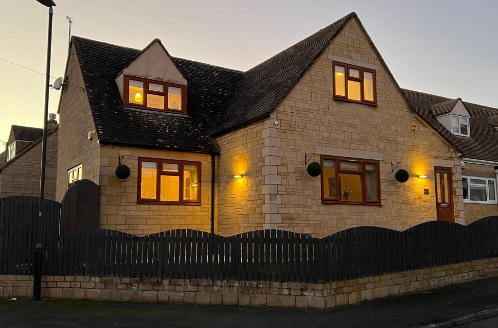 Stow-on-the-Wold House | Luxurious 4 bedroom home in the heart of the Cotswolds with Hot Tub!