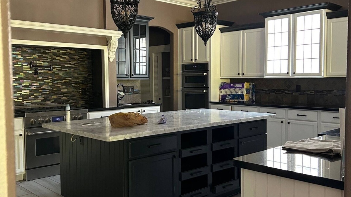 Tule Springs House | Luxurious 4-bedroom house with courtyard and pool in Las Vegas