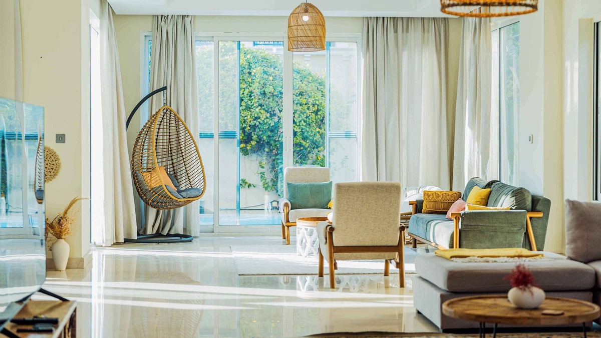 Dubai Villa | LUXURIOUS 4 BEDROOM VILLA WITH POOL & JACUZZI
