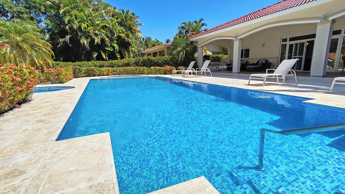 Urbanizacion Tavarez Villa | Luxurious 5-Bedroom Villas with Private Pools in Secure Gated Community +Bonus