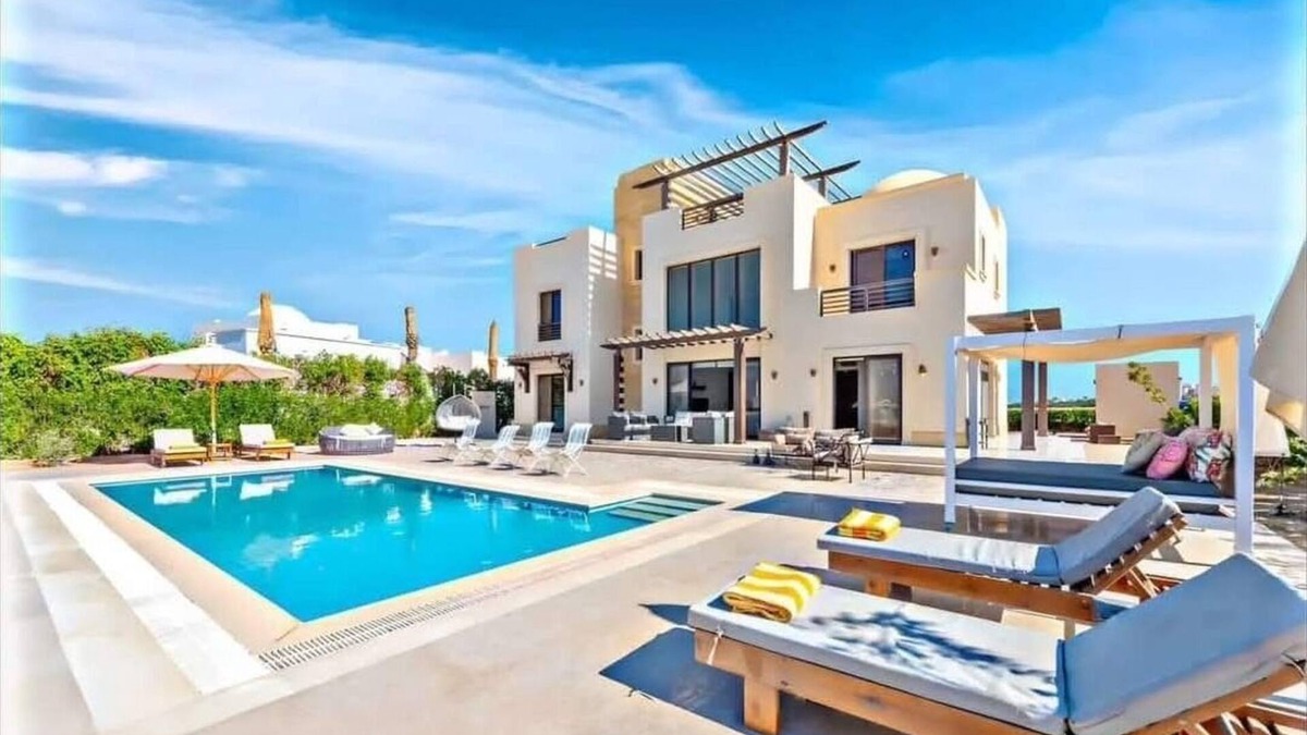 Dahar Villa | Luxurious 5-bedroom villa in gouna with WiFi, AC in phenomenal Red Sea