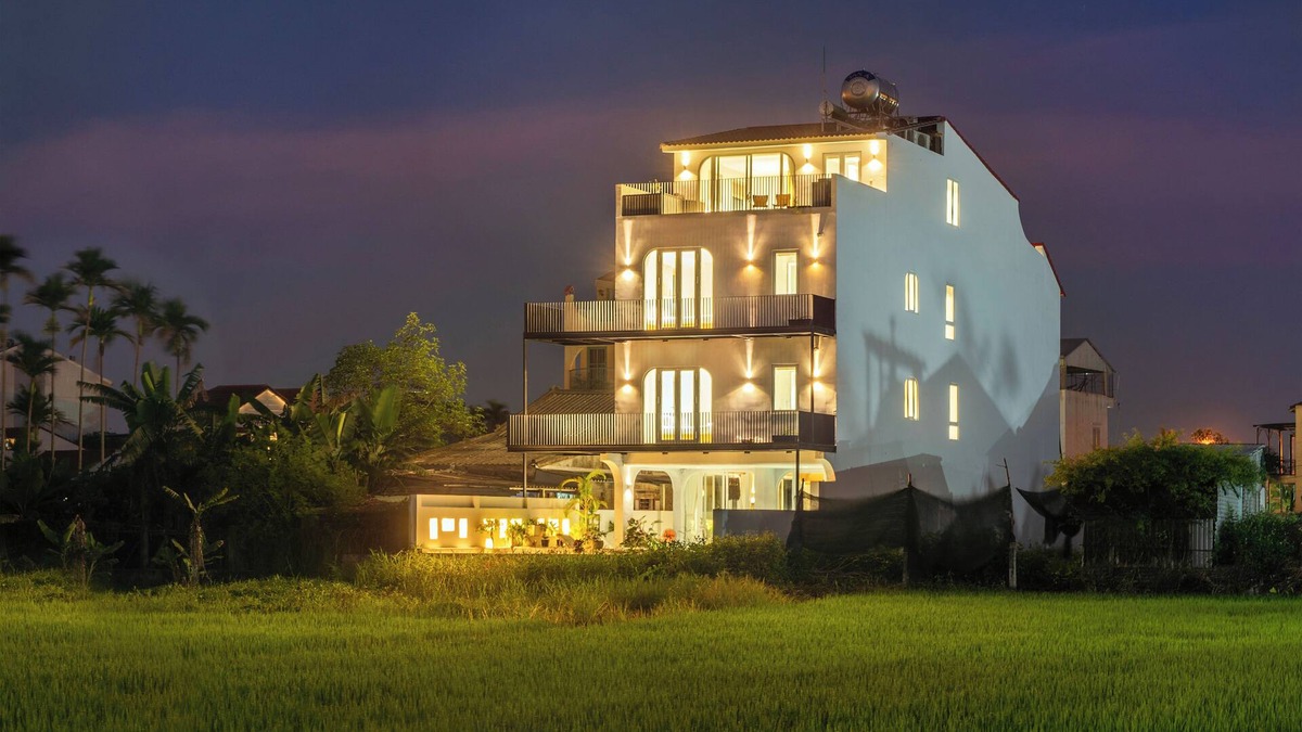 Cam Chau Villa | Luxurious 7-bedroom villa with Rice Field View