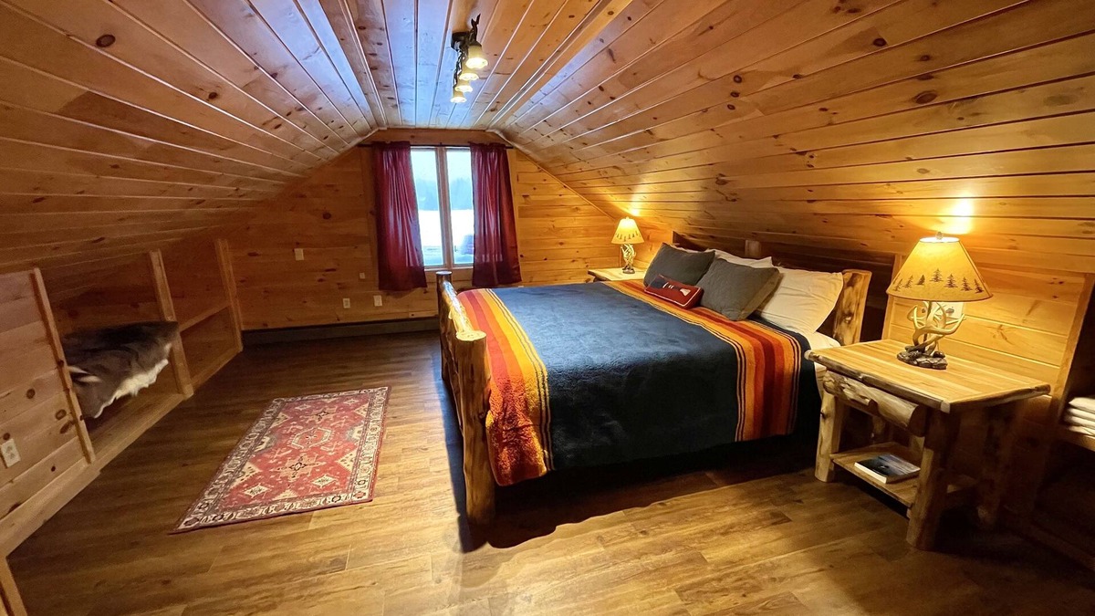Indian Lake Cabin | Luxurious Adirondack Rustic Cabin on Snowmobile Trails