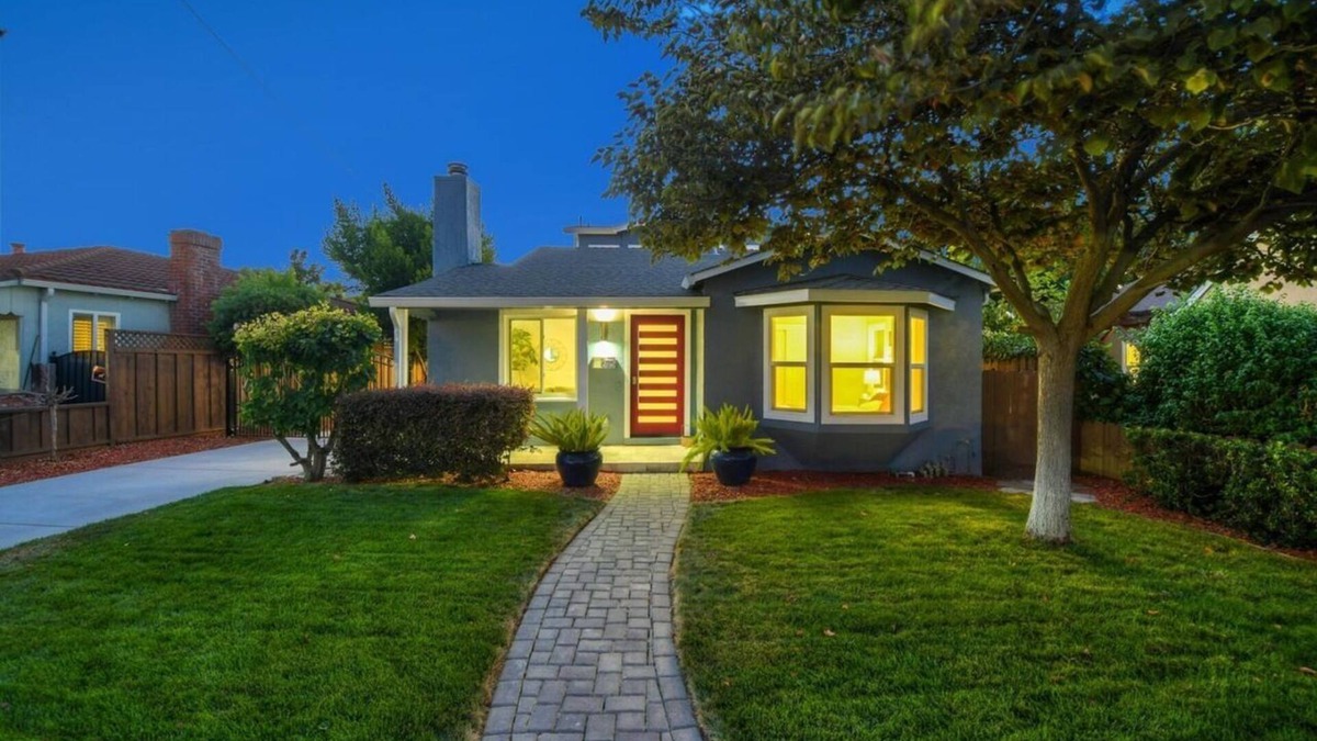 Willow Glen House | Luxurious and grand stay at the heart of San Jose