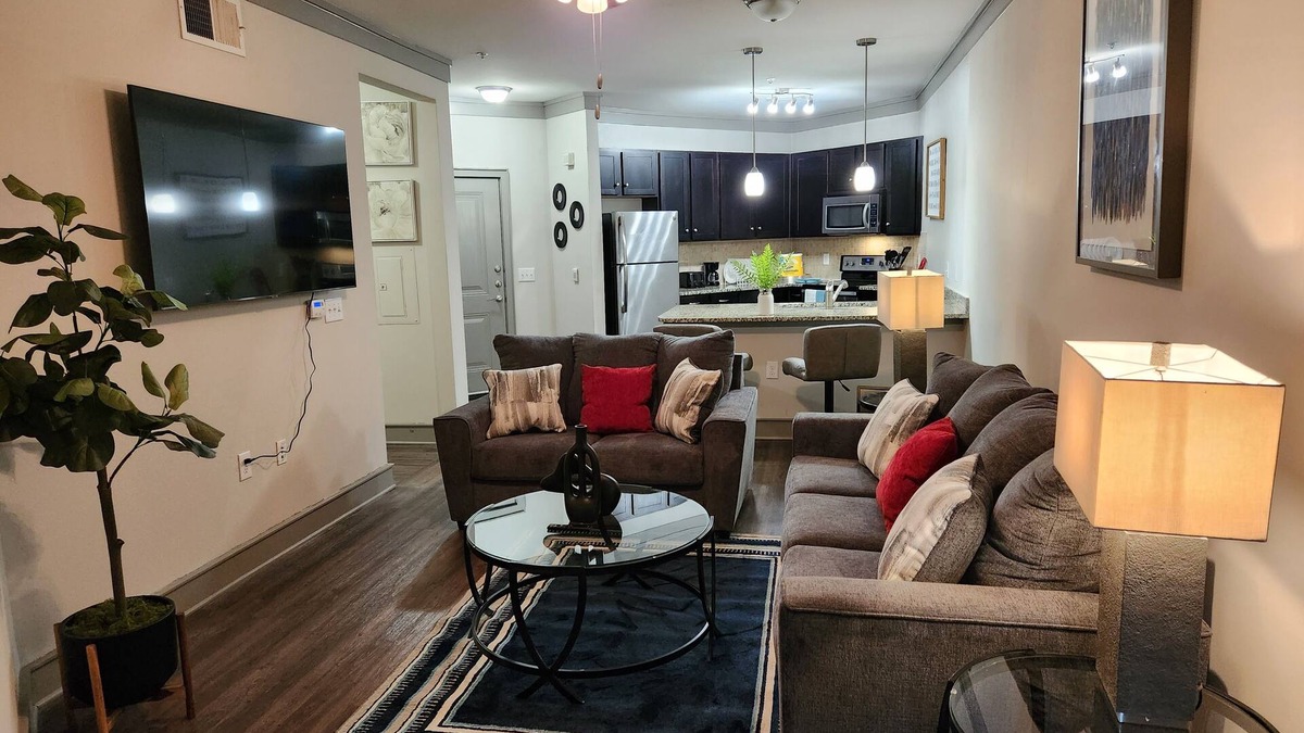 Weston Apartment | Luxurious and Premium 1bed/bath APT. Beautiful interior decor/Washer/Dryer/Patio