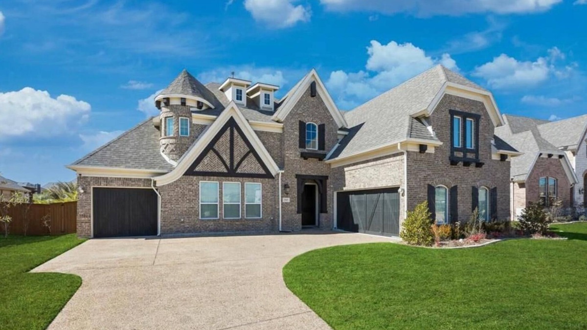 Tarrant County House | Luxurious and Spacious 5-bedroom house in fantastic Grand Prairie. King beds!