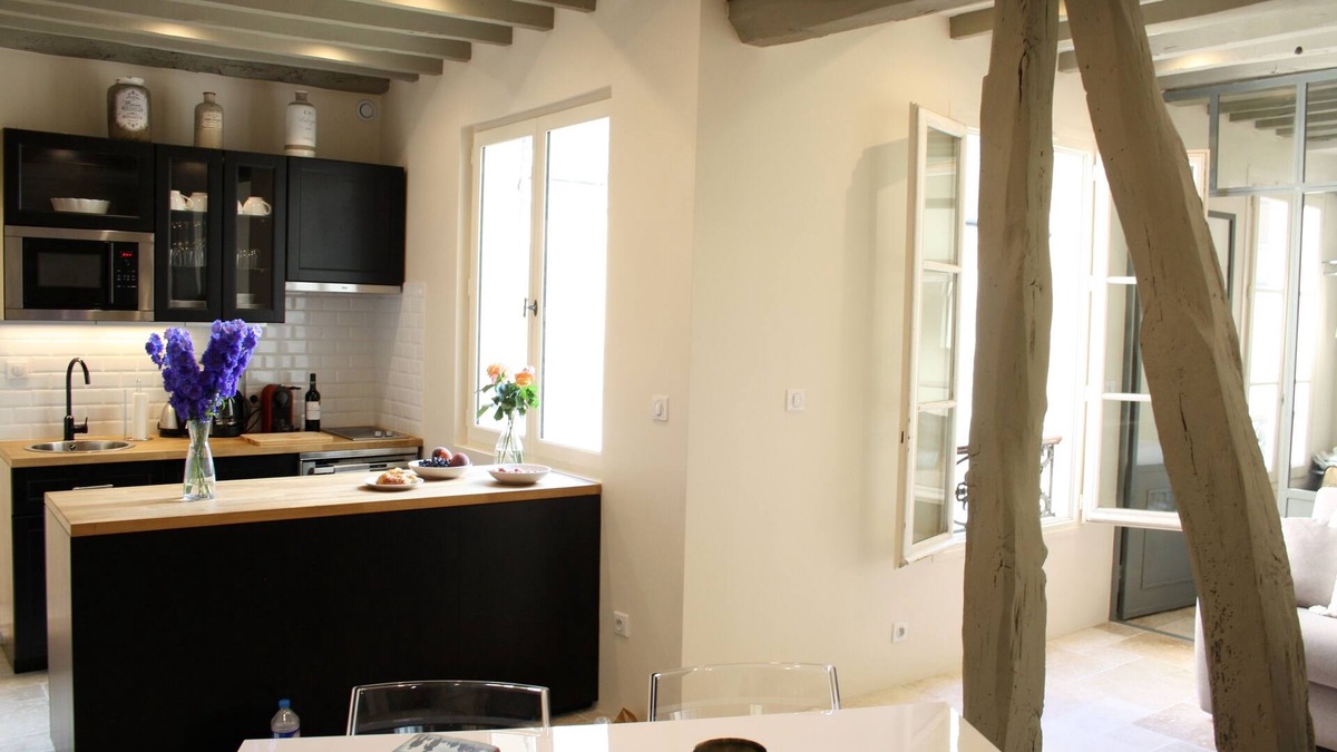 6th Arrondissement Apartment | Luxurious Apartment in the heart of Saint Germain des Prés, Center of Paris