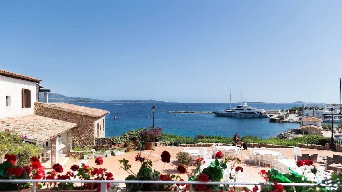 Porto Rotondo Apartment | Luxurious Apartment "Porto Rotondo" with Sea View, Wi-Fi, A/C & Terrace