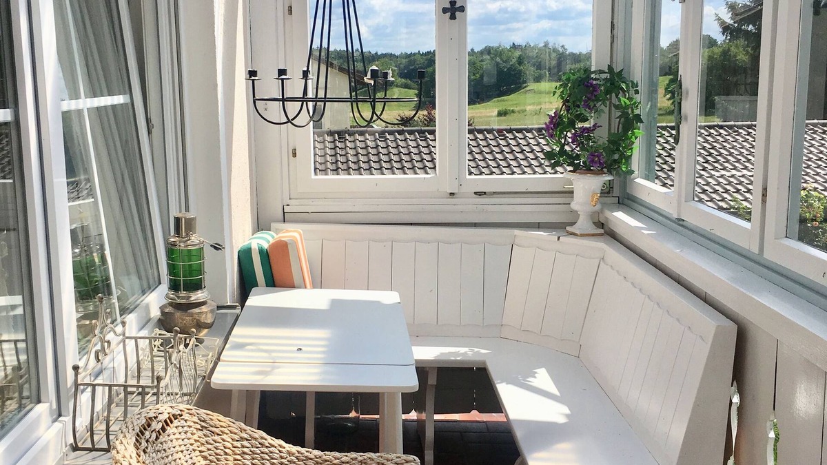 Poecking Apartment | Luxurious apartment with large balcony and communal garden