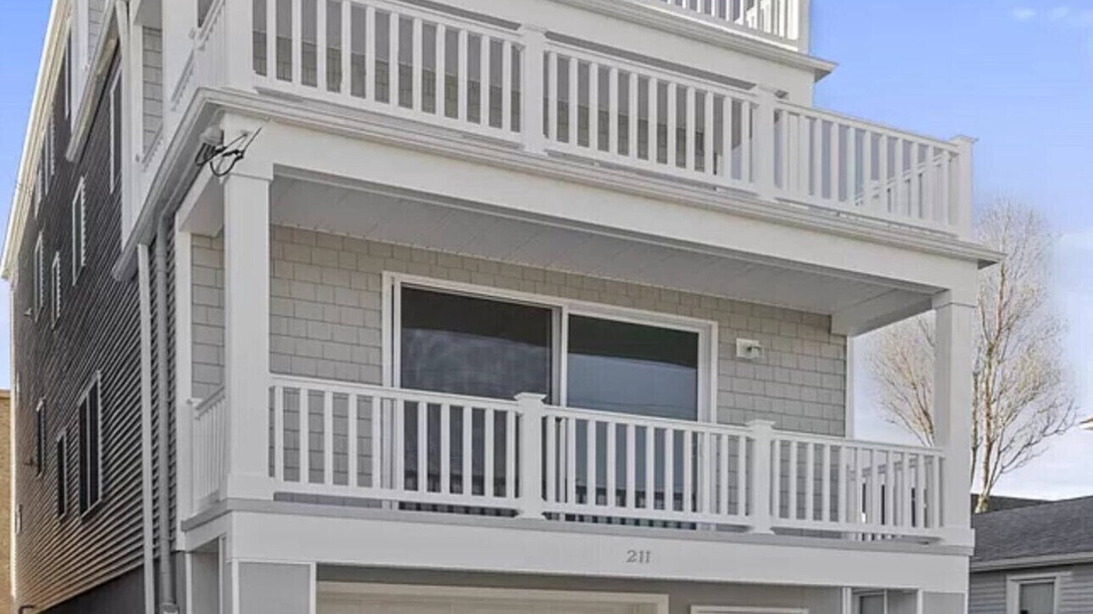 Seaside Heights House | Luxurious Bay & Ocean View Home- 2 blocks away from the beach and boardwalk!