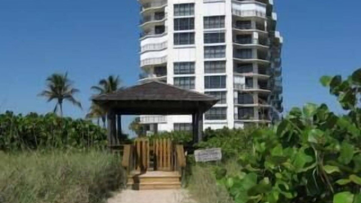 Fort Pierce Shores Condo | Luxurious Beach Front 1st Floor 2/2 Condo