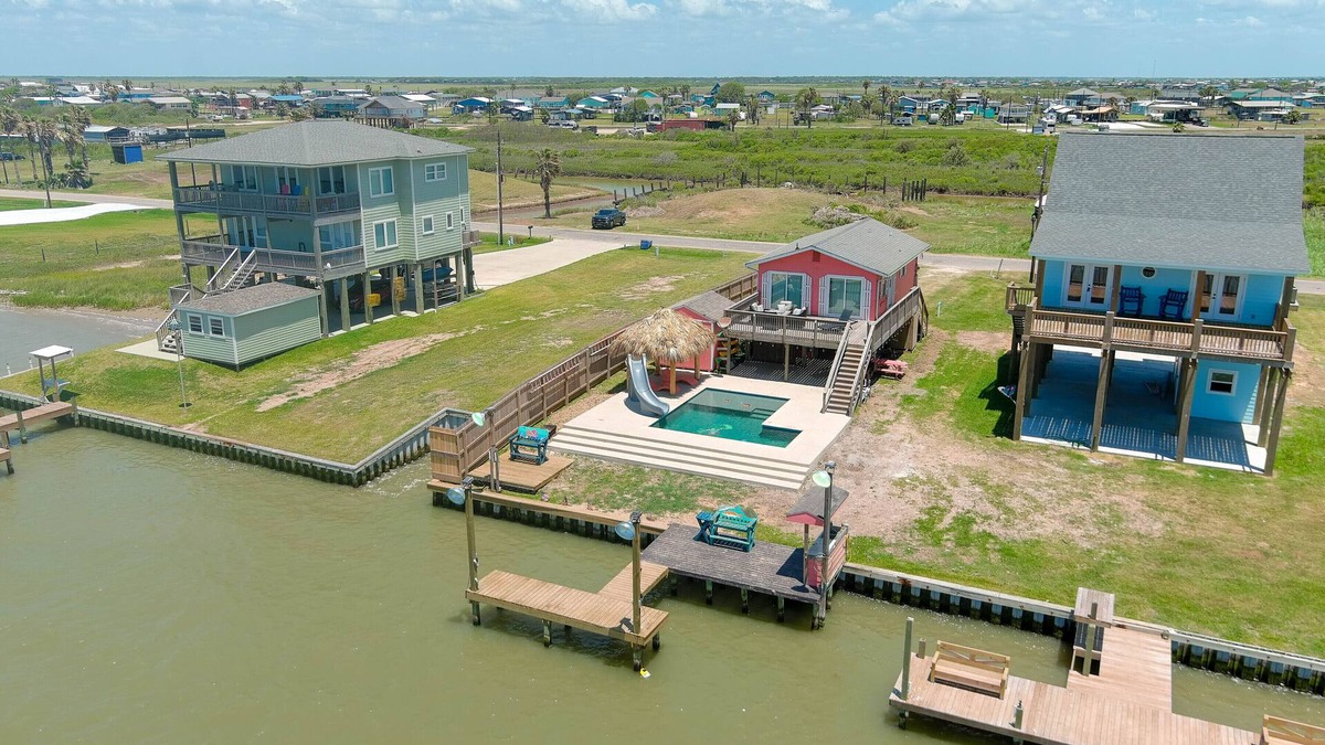 Cedar Lane House | LUXURIOUS BEACH RETREAT WITH THE BEST FISHING AND OCEAN VIEWS IN ALL OF SARGENT!