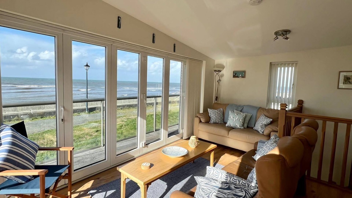 Aberaeron House | Luxurious Beachside Retreat, Sleeps 10, Dog-Friendly, with Mesmerizing Sea and Beach Views