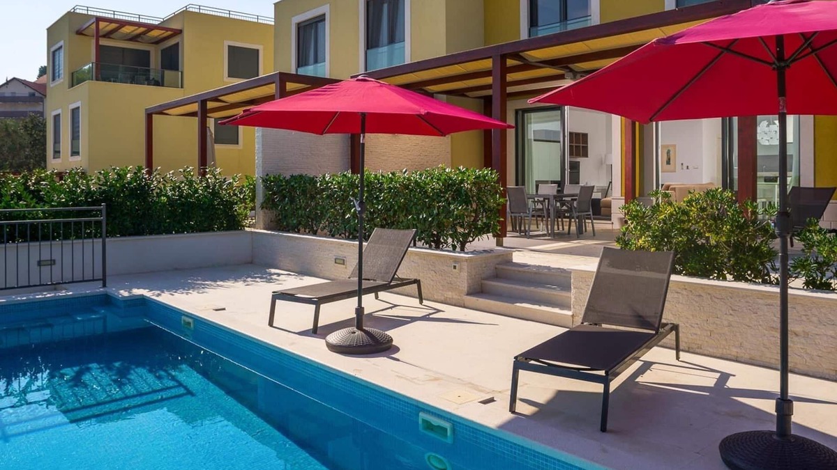 Slatine Villa | Luxurious beachside villa Golden A - EOS-CROATIA